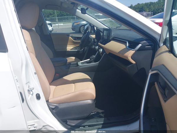 2021 TOYOTA RAV4 LE — I5