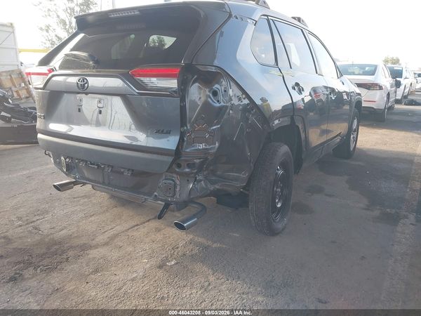 2019 TOYOTA RAV4 XLE — I6