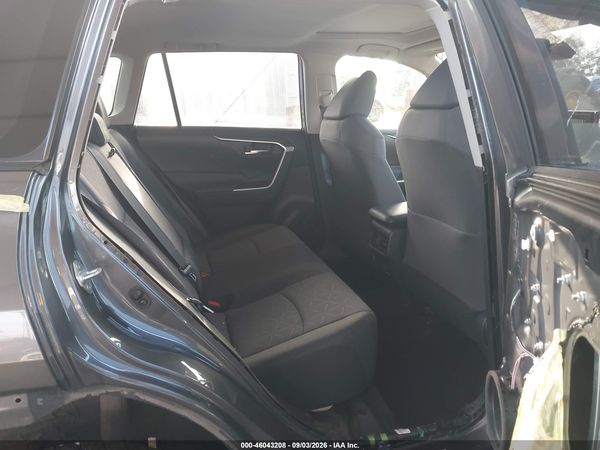 2019 TOYOTA RAV4 XLE — I8