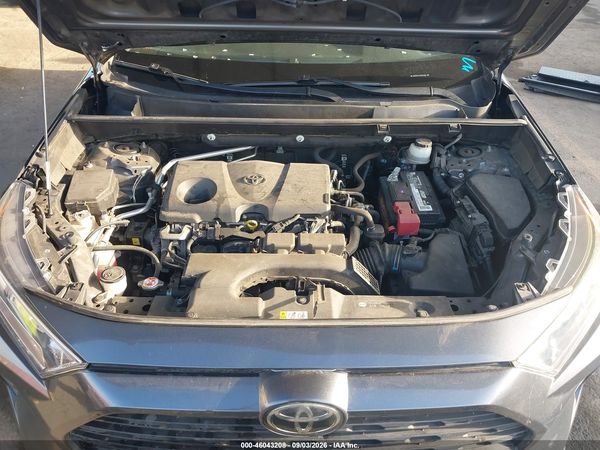 2019 TOYOTA RAV4 XLE — I10