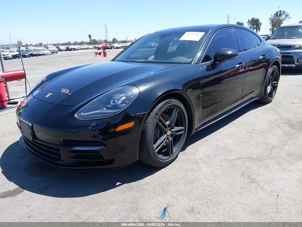 2018 PORSCHE PANAMERA 4