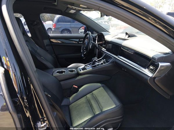 2018 PORSCHE PANAMERA 4
