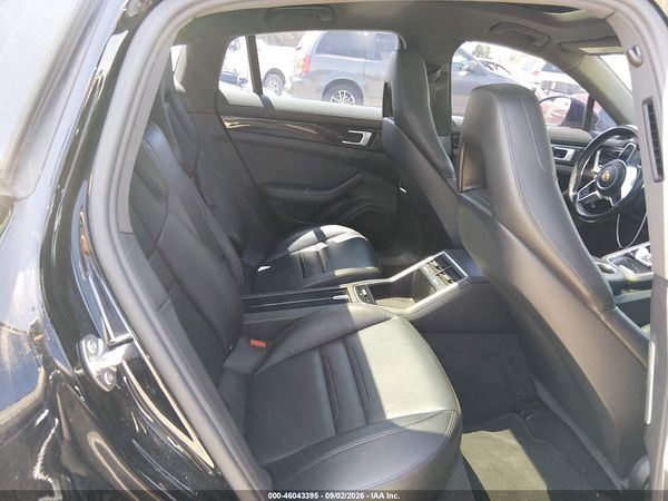 2018 PORSCHE PANAMERA 4