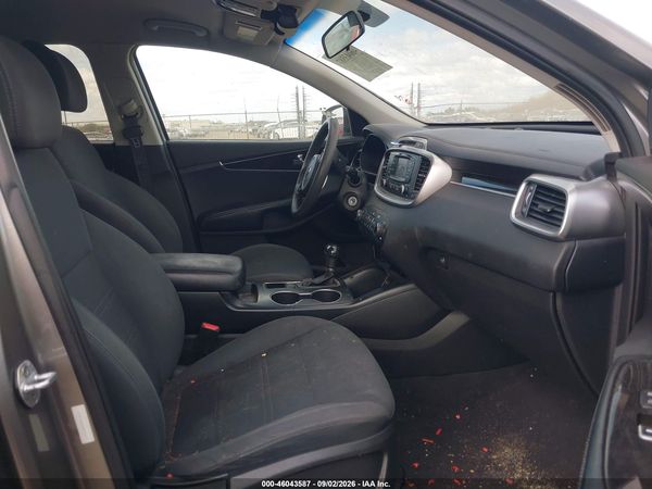 2017 KIA SORENTO 2.4L LX