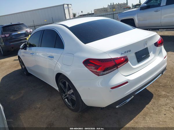 2022 MERCEDES-BENZ A 220 A220 — I3