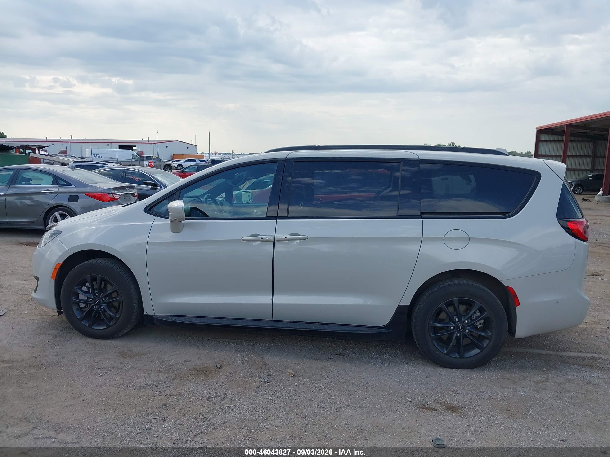 2020 CHRYSLER PACIFICA AWD LAUNCH EDITION