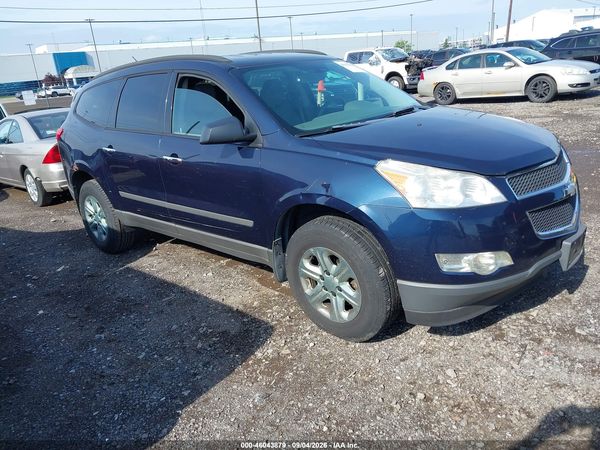 2012 CHEVROLET TRAVERSE LS — I1