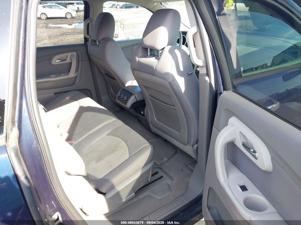 2012 CHEVROLET TRAVERSE LS — I8