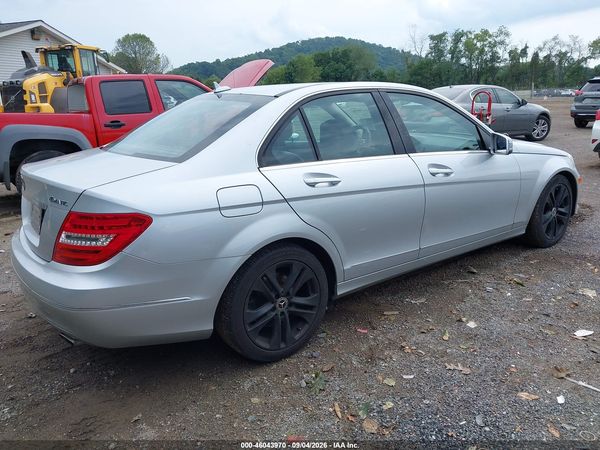2012 MERCEDES-BENZ C 300 LUXURY 4MATIC — I4
