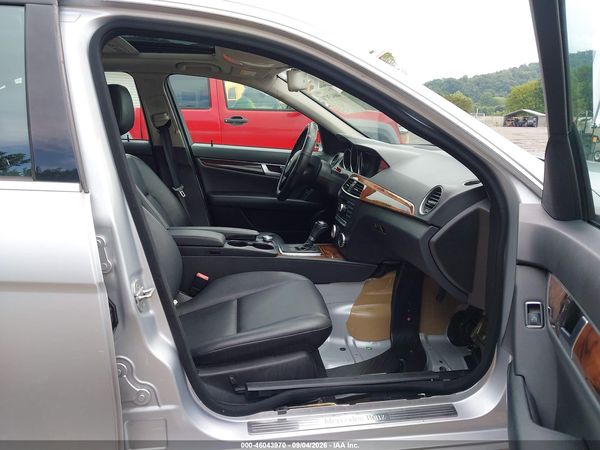 2012 MERCEDES-BENZ C 300 LUXURY 4MATIC — I5