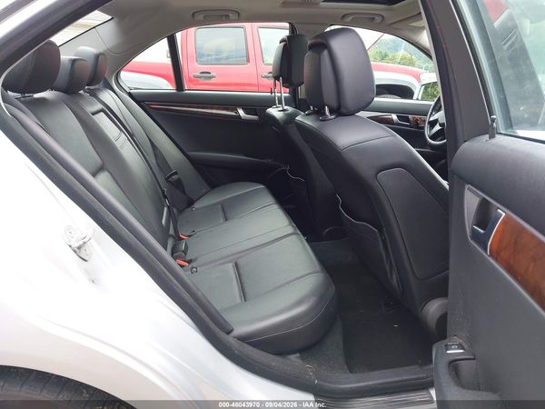 2012 MERCEDES-BENZ C 300 LUXURY 4MATIC — I8