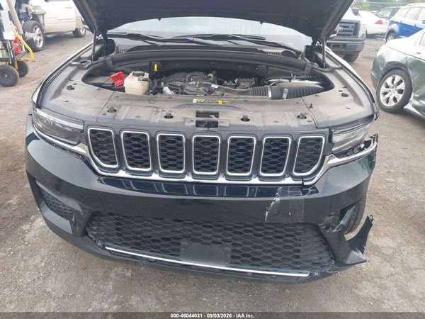 2025 JEEP GRAND CHEROKEE LAREDO 4X4 — I6