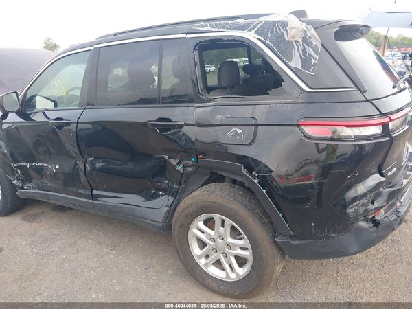 2025 JEEP GRAND CHEROKEE LAREDO 4X4 — I154
