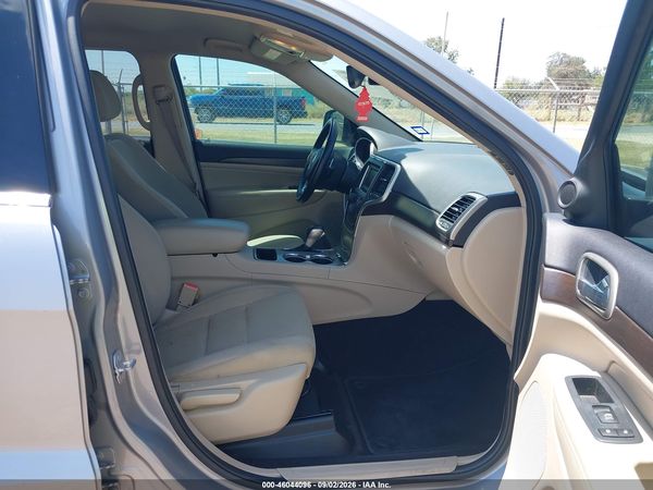2017 JEEP GRAND CHEROKEE LAREDO 4X2