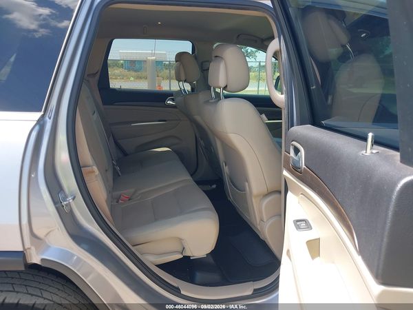 2017 JEEP GRAND CHEROKEE LAREDO 4X2
