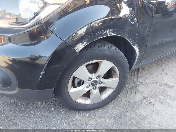 2017 KIA SOUL Base — I152