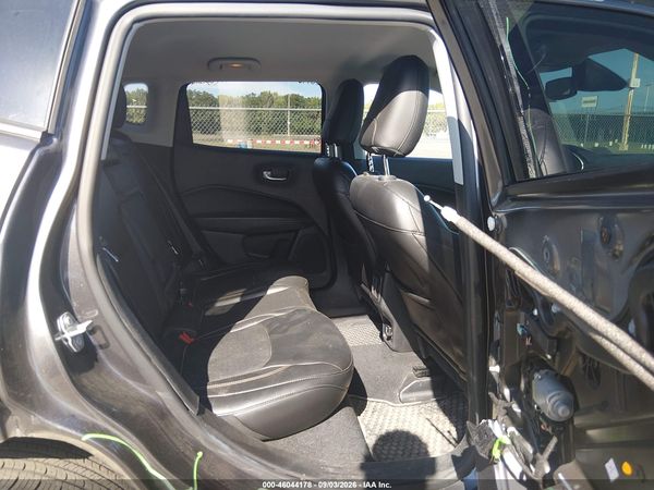 2018 JEEP COMPASS LATITUDE 4X4 — I8