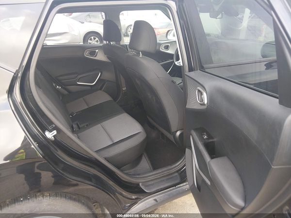2023 KIA SOUL LX — I8