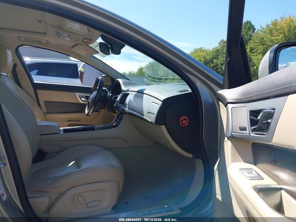 2013 JAGUAR XF V6 SC