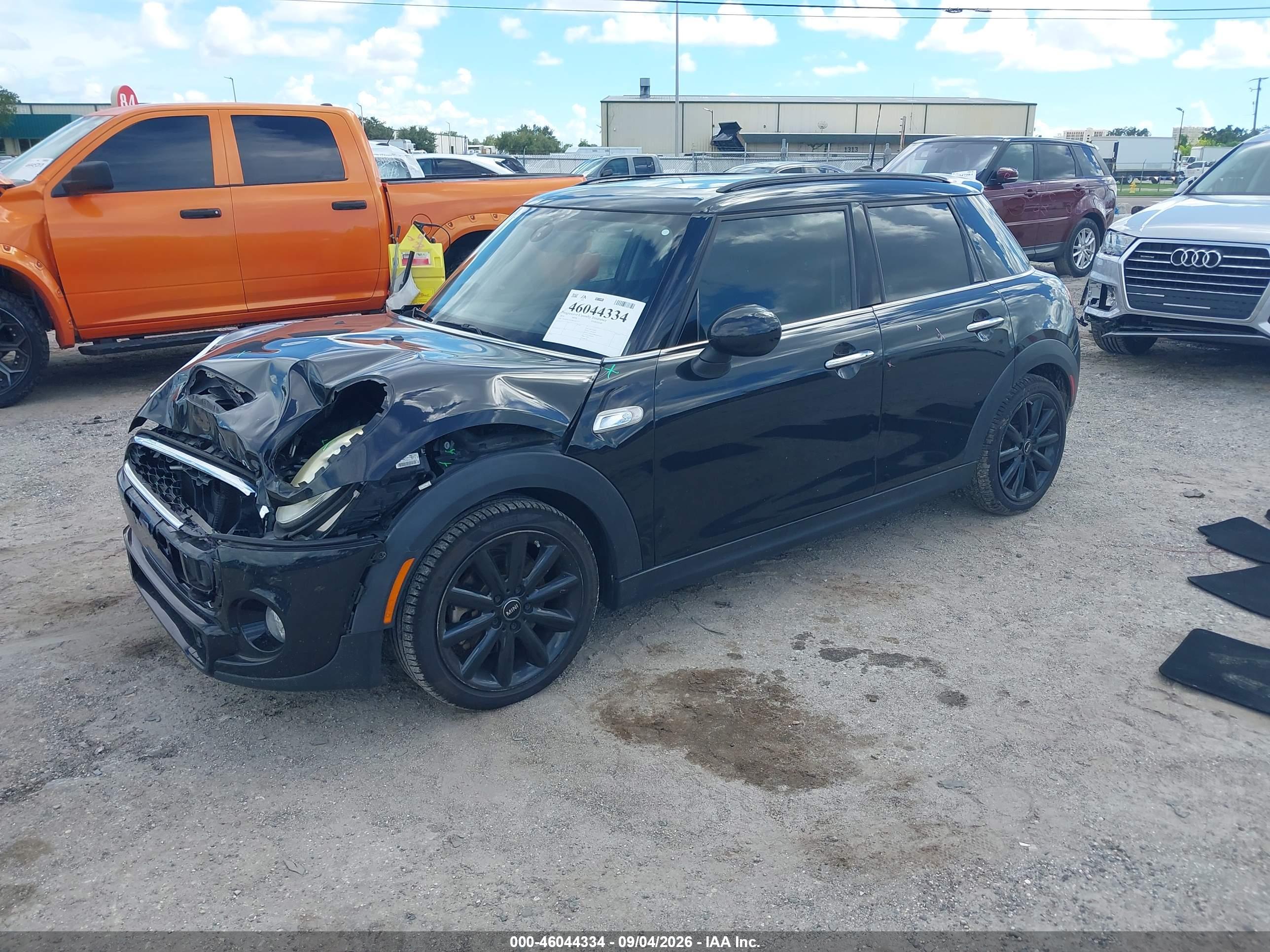 2016 MINI HARDTOP COOPER S — I2