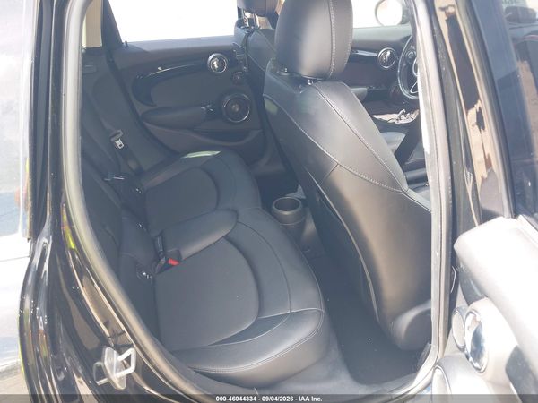 2016 MINI HARDTOP COOPER S — I8