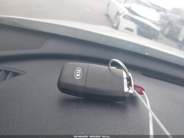 2016 KIA OPTIMA LX — I11