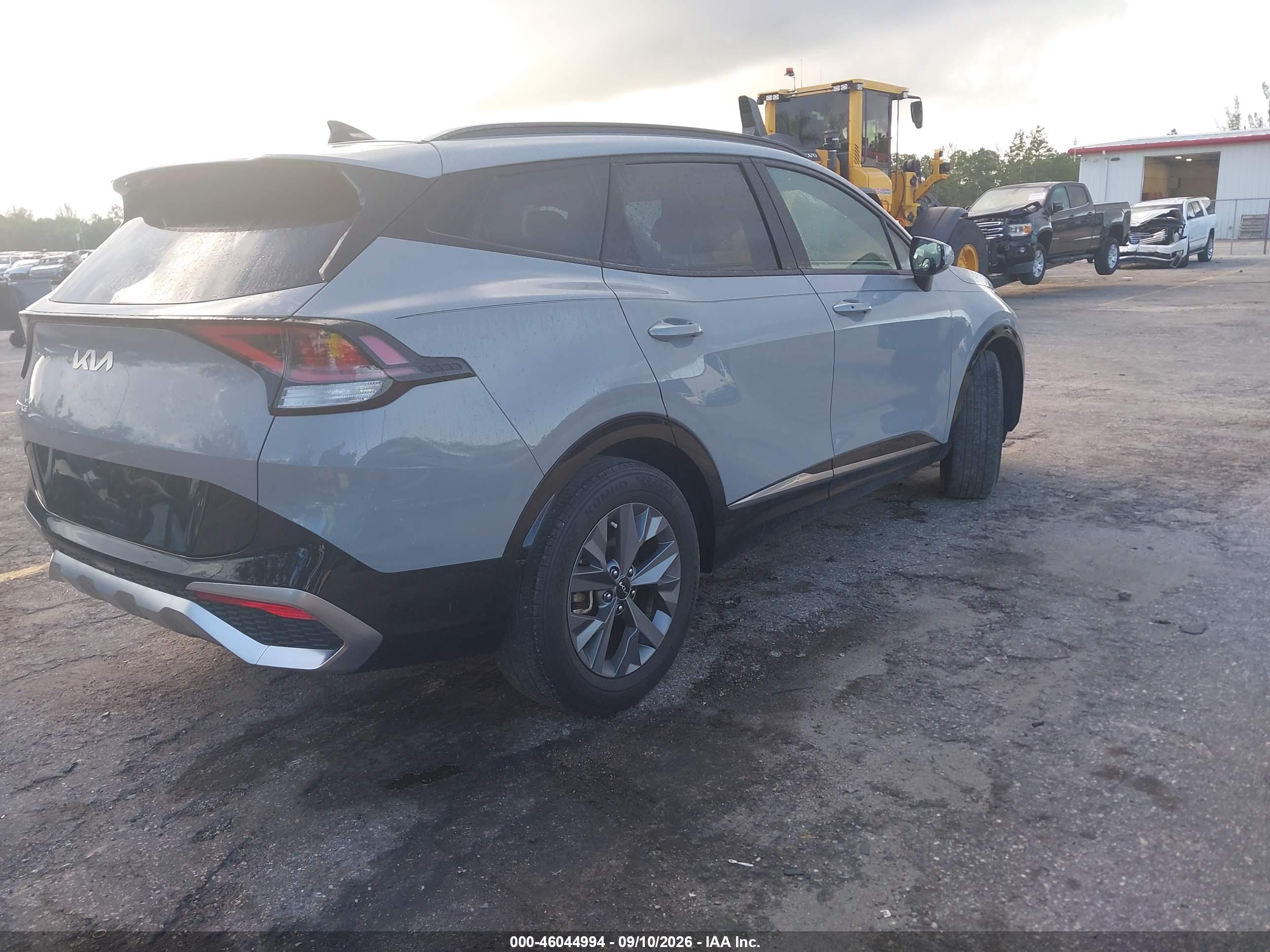 2025 KIA SPORTAGE SX — I4