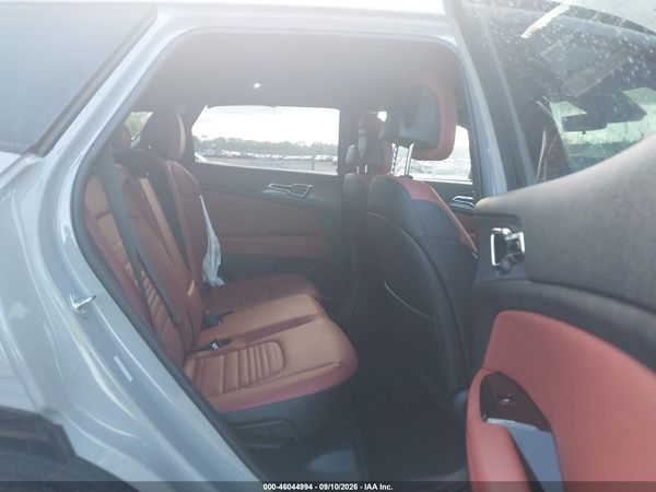 2025 KIA SPORTAGE SX — I8