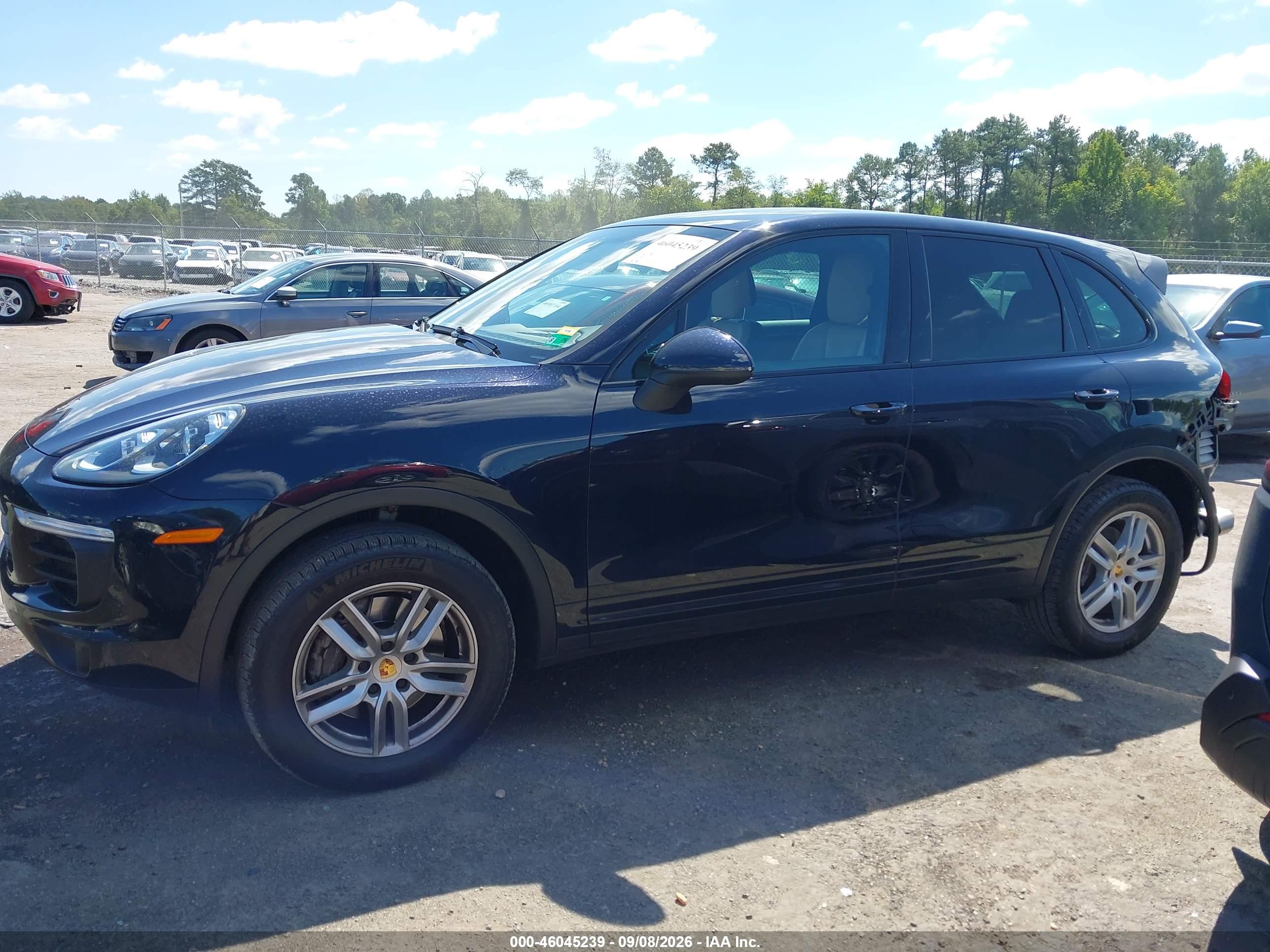 2016 PORSCHE CAYENNE