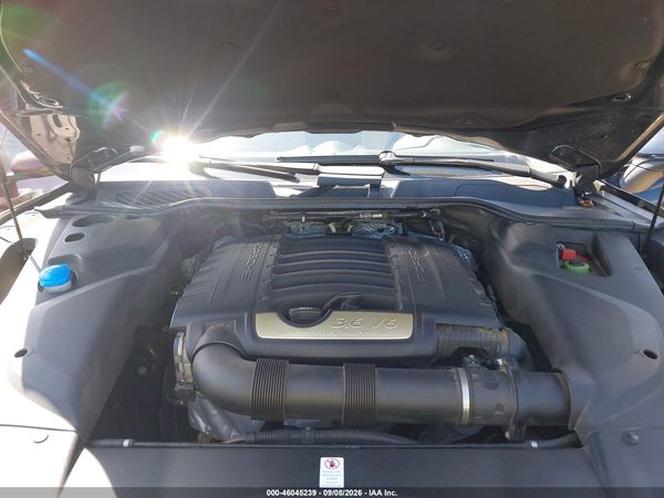 2016 PORSCHE CAYENNE