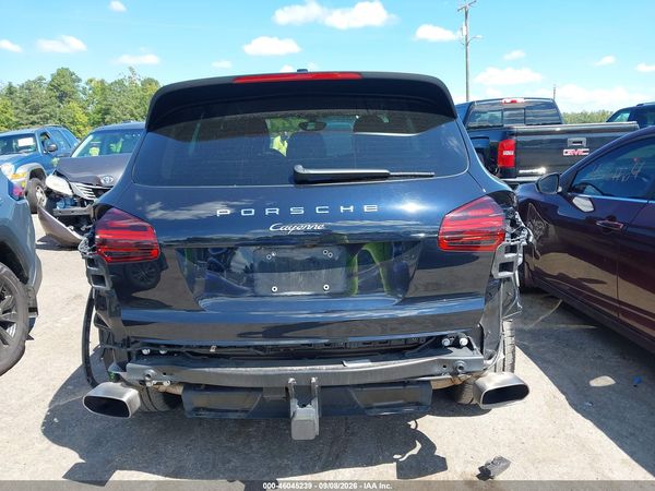 2016 PORSCHE CAYENNE