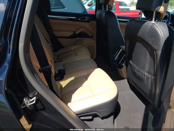 2016 PORSCHE CAYENNE