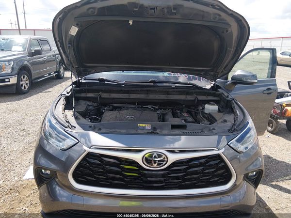 2021 TOYOTA HIGHLANDER XLE — I10