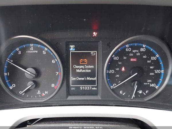 2018 TOYOTA RAV4 LE — I7