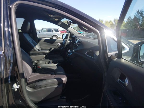 2027 CHRYSLER PACIFICA Select — I5