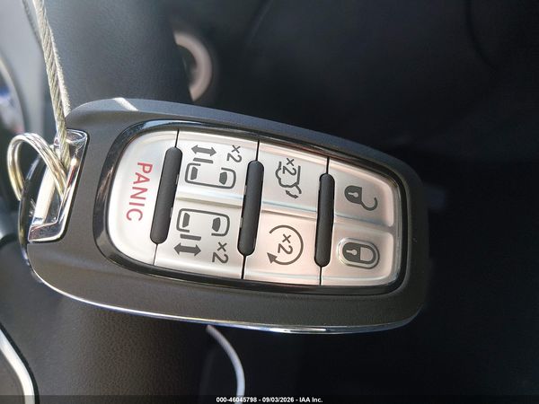 2027 CHRYSLER PACIFICA Select — I11