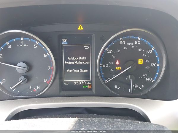 2018 TOYOTA RAV4 XLE — I118