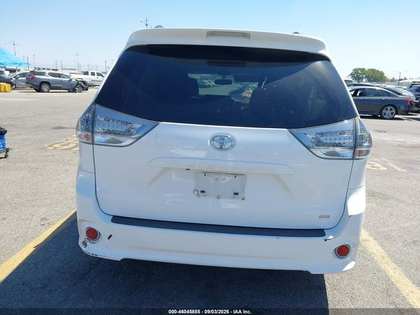 2015 TOYOTA SIENNA SE 8 PASSENGER