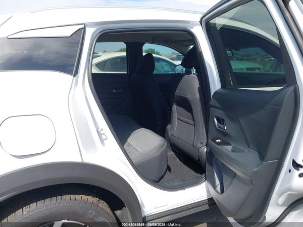 2026 NISSAN KICKS SV — I8
