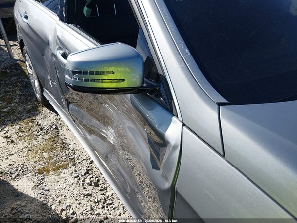 2015 MERCEDES-BENZ E 350 4MATIC — I153