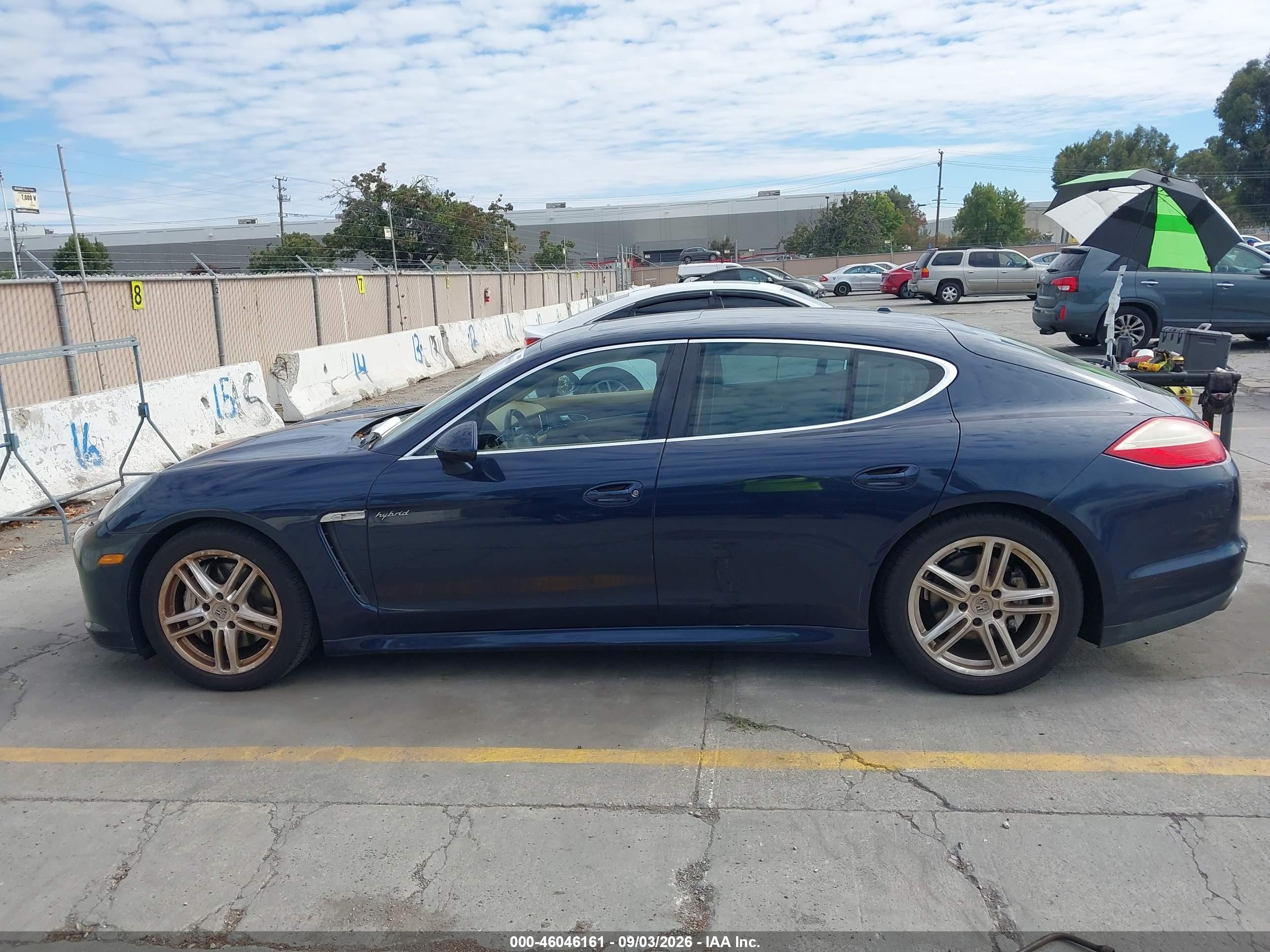2012 PORSCHE PANAMERA HYBRID S