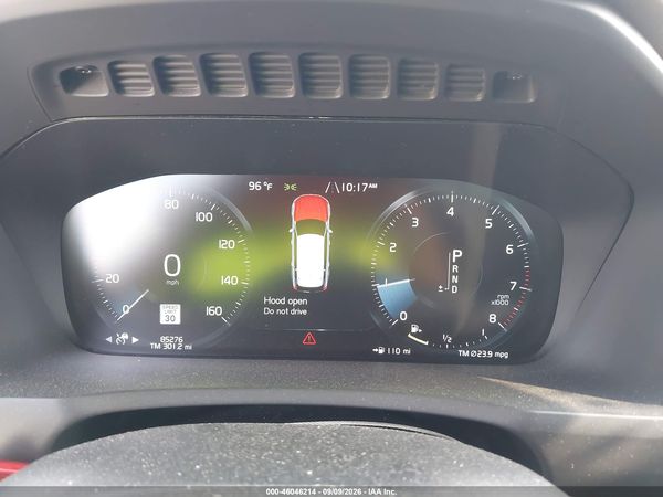 2021 VOLVO XC90 T6 MOMENTUM 7 PASSENGER — I7