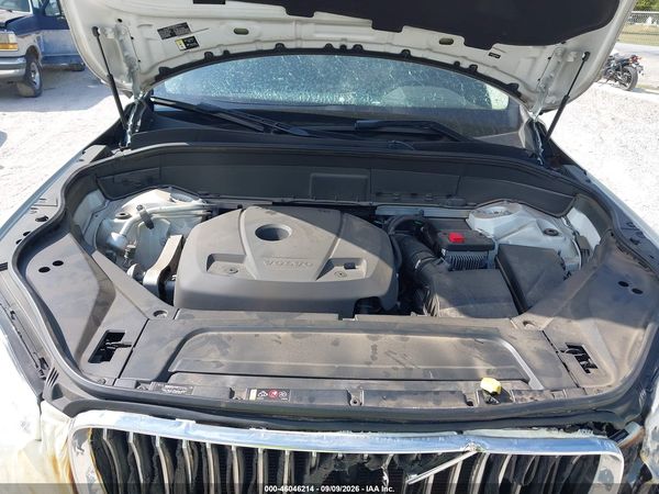 2021 VOLVO XC90 T6 MOMENTUM 7 PASSENGER — I10