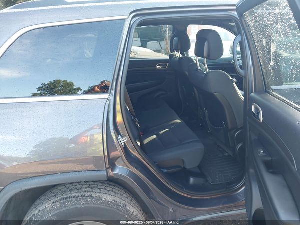 2016 JEEP GRAND CHEROKEE LAREDO — I8