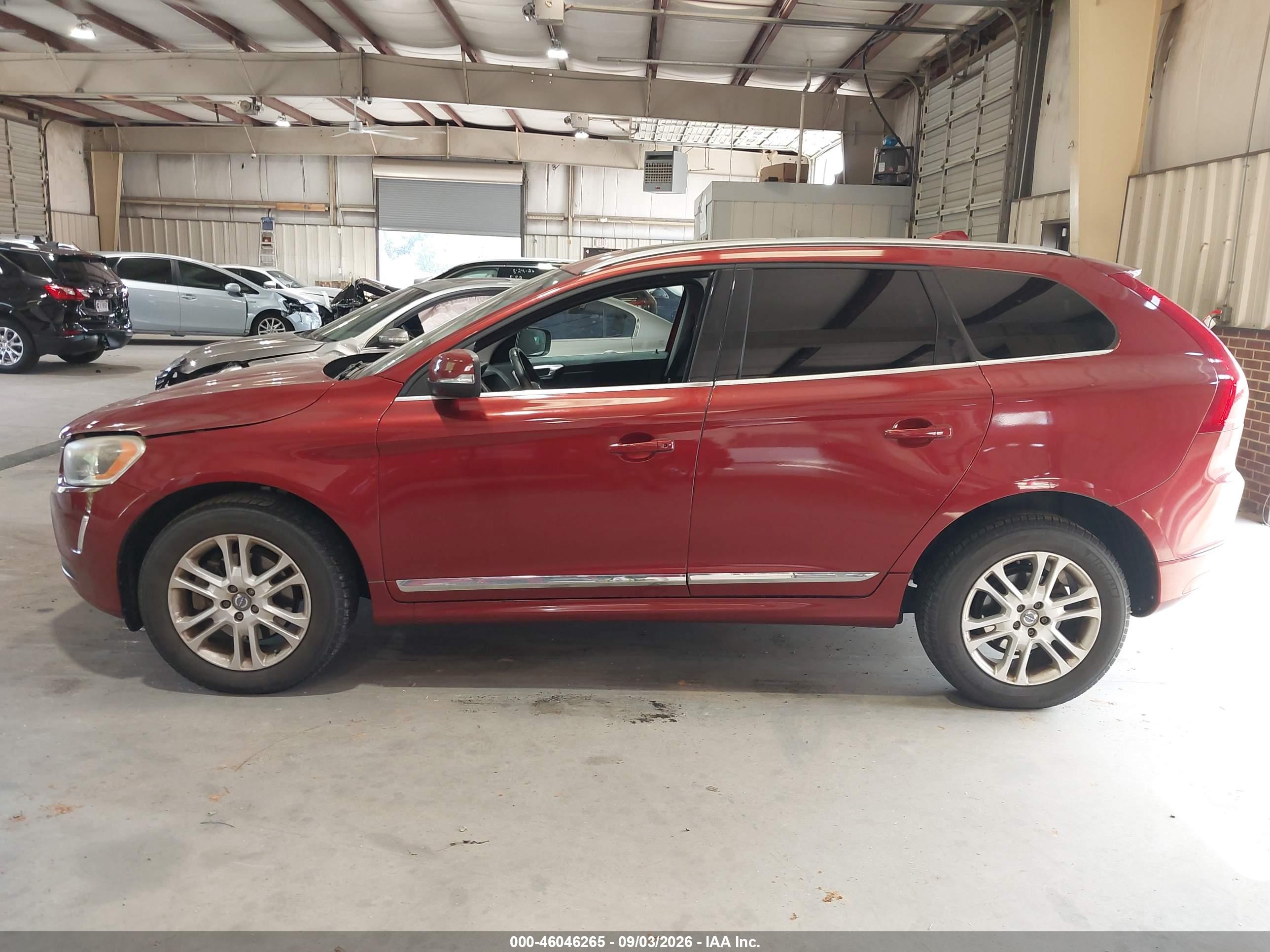 2016 VOLVO XC60 T5 PREMIER
