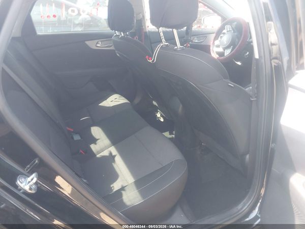2023 KIA FORTE LXS — I8