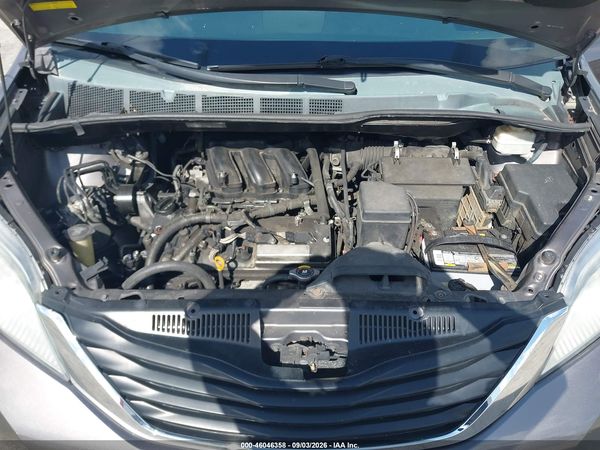2012 TOYOTA SIENNA LE V6 8 PASSENGER