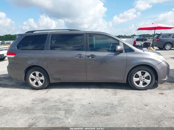 2012 TOYOTA SIENNA LE V6 8 PASSENGER