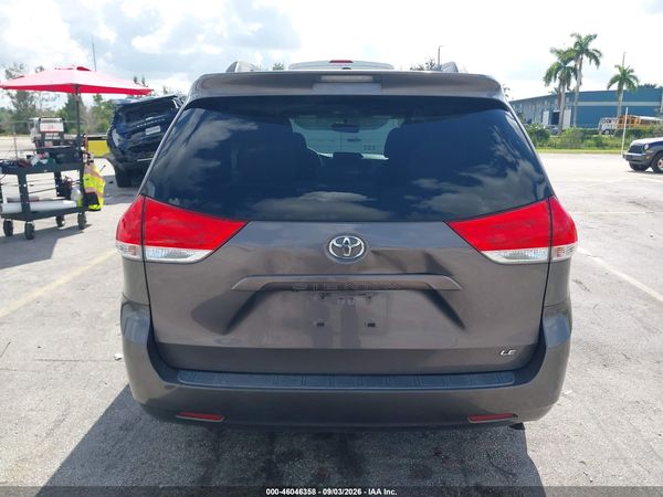 2012 TOYOTA SIENNA LE V6 8 PASSENGER
