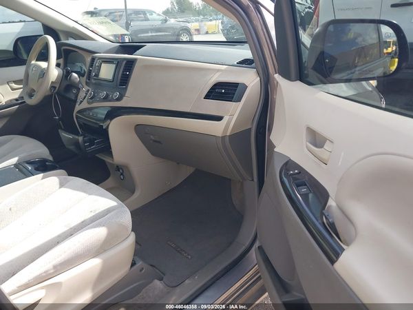 2012 TOYOTA SIENNA LE V6 8 PASSENGER